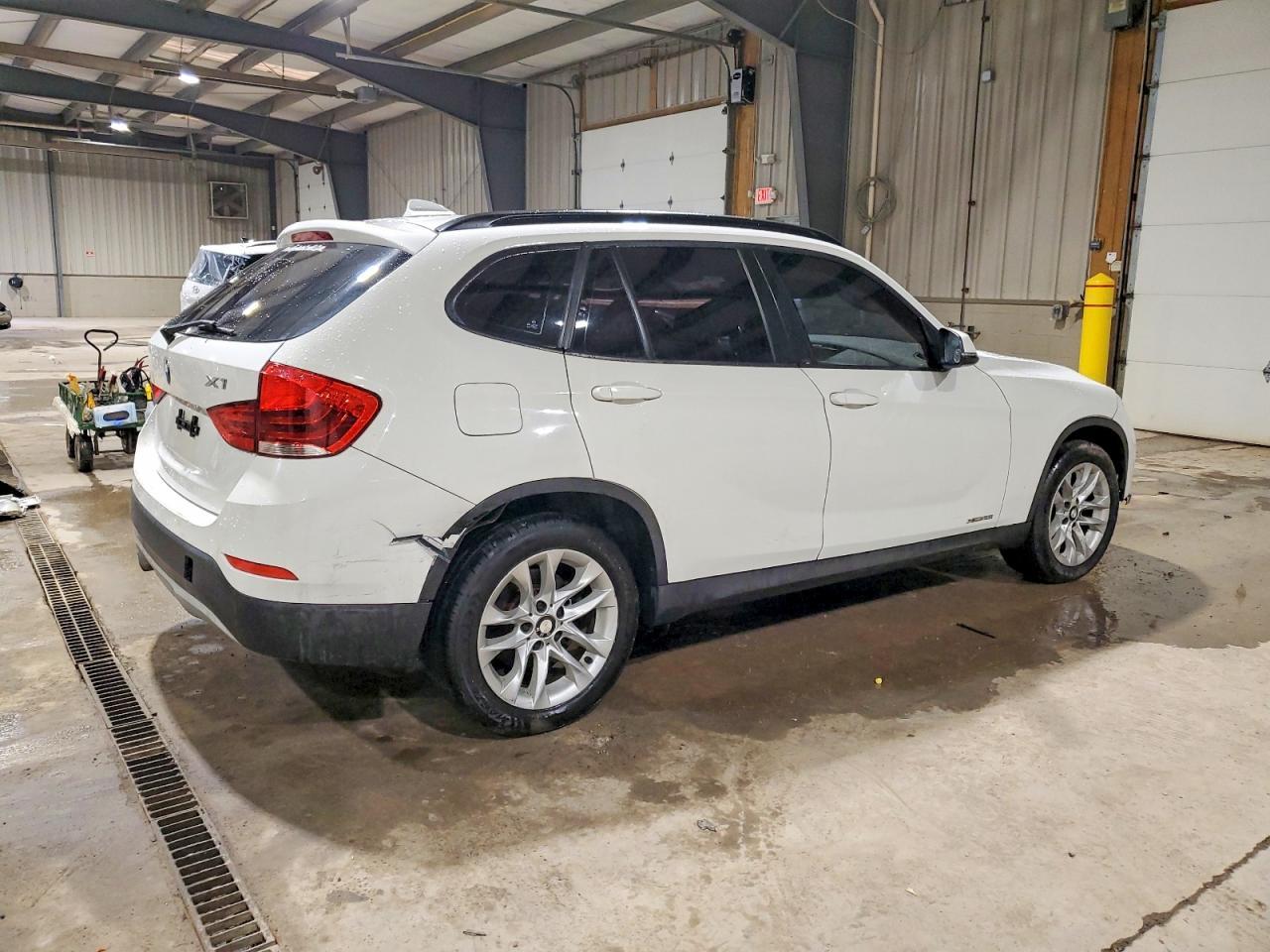 2015 BMW X1 xDrive28I - Фото 3