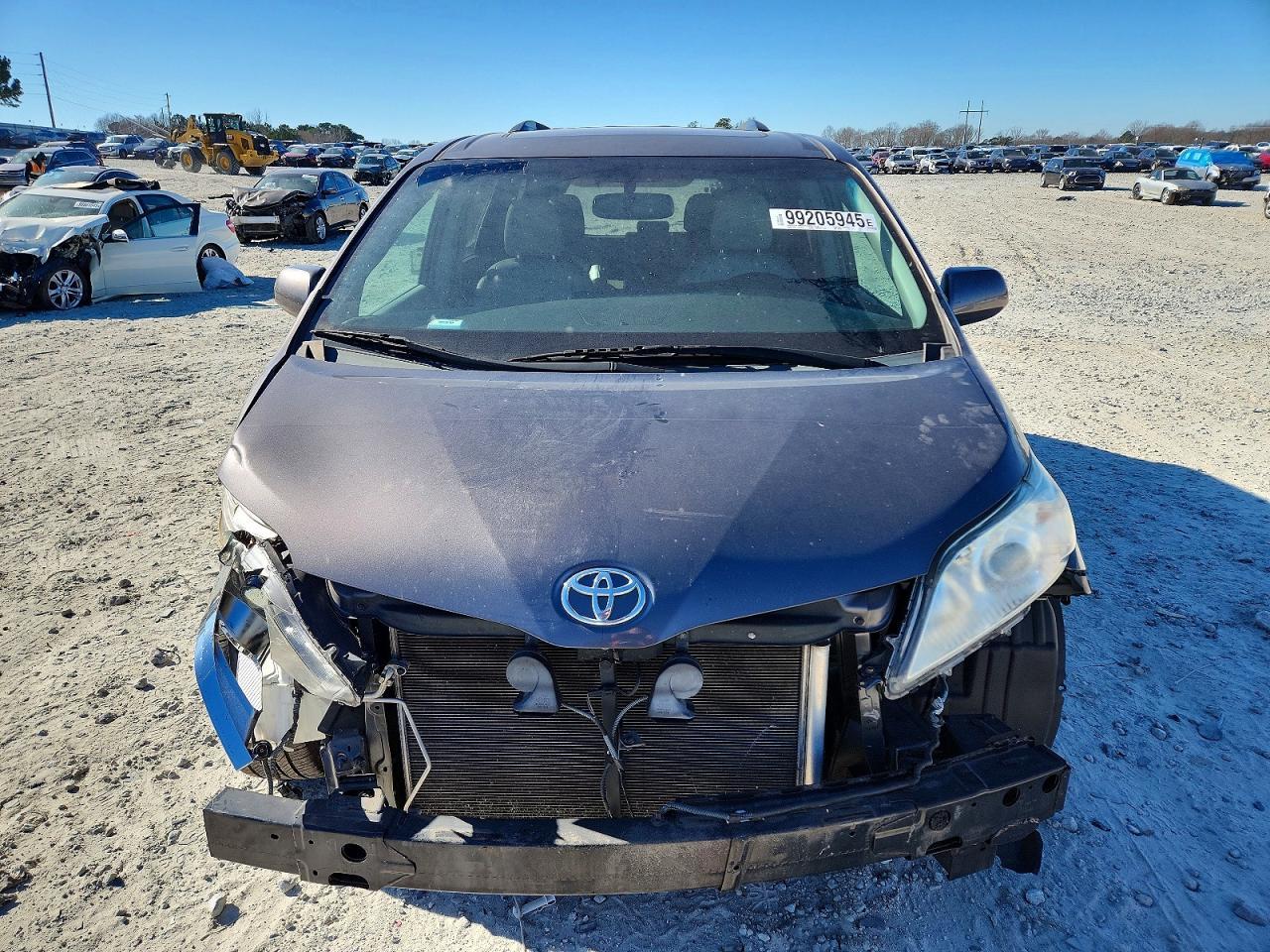 2015 Toyota Sienna Xle - Фото 5