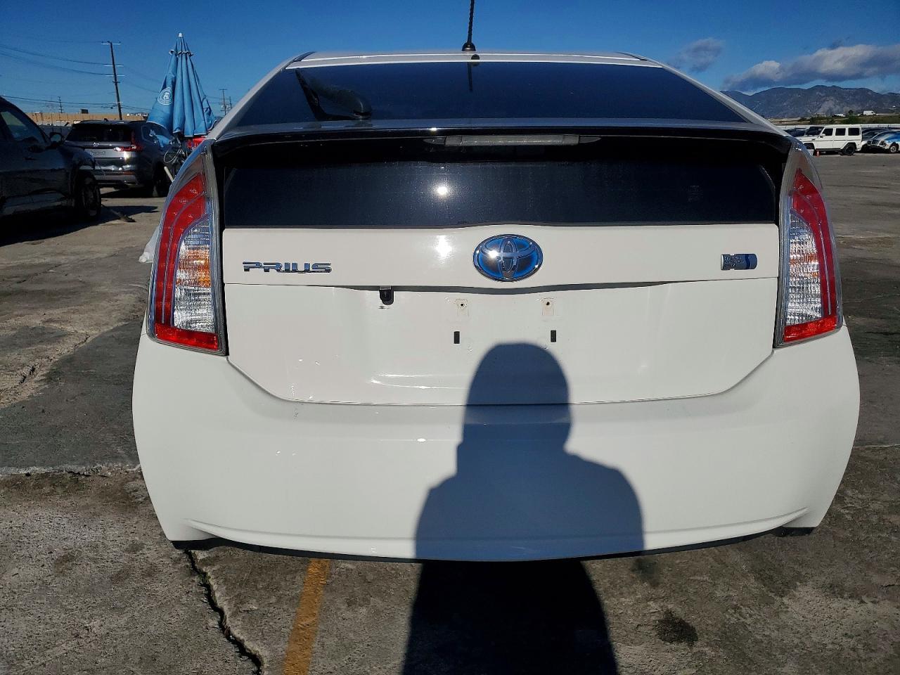 2013 Toyota Prius - Image 6