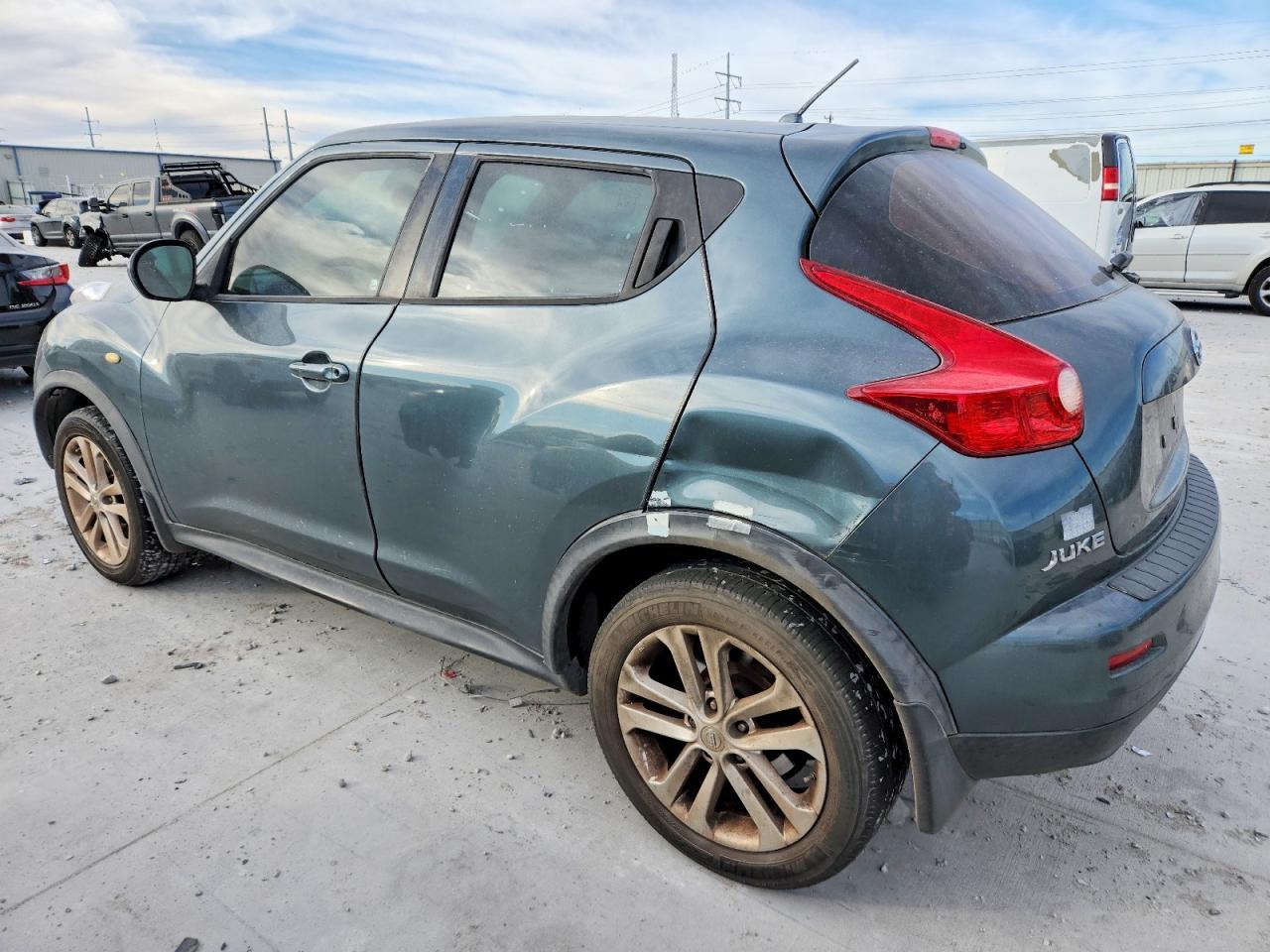 2014 Nissan Juke S - Image 2