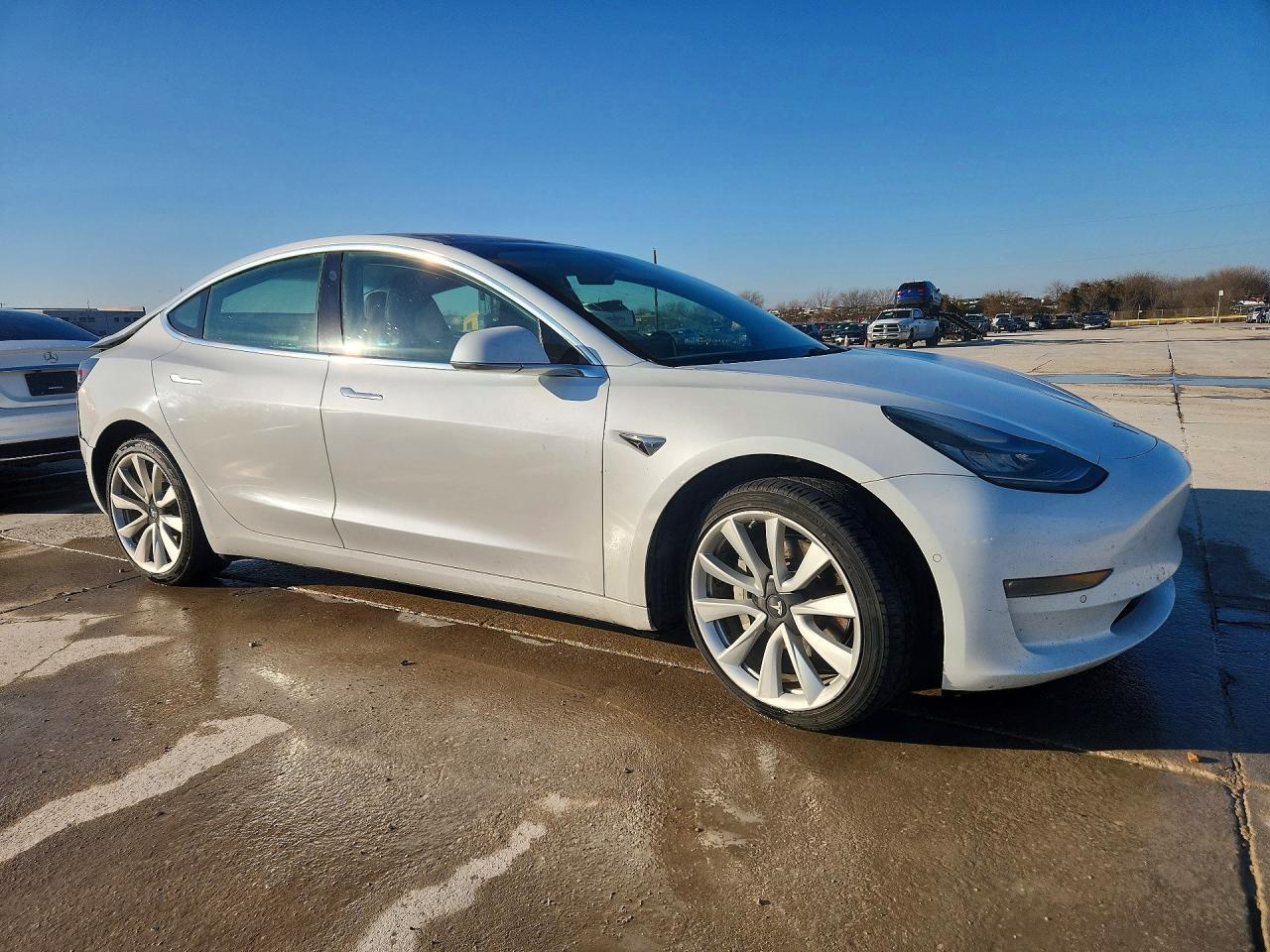 2019 Tesla Model 3 - Фото 4
