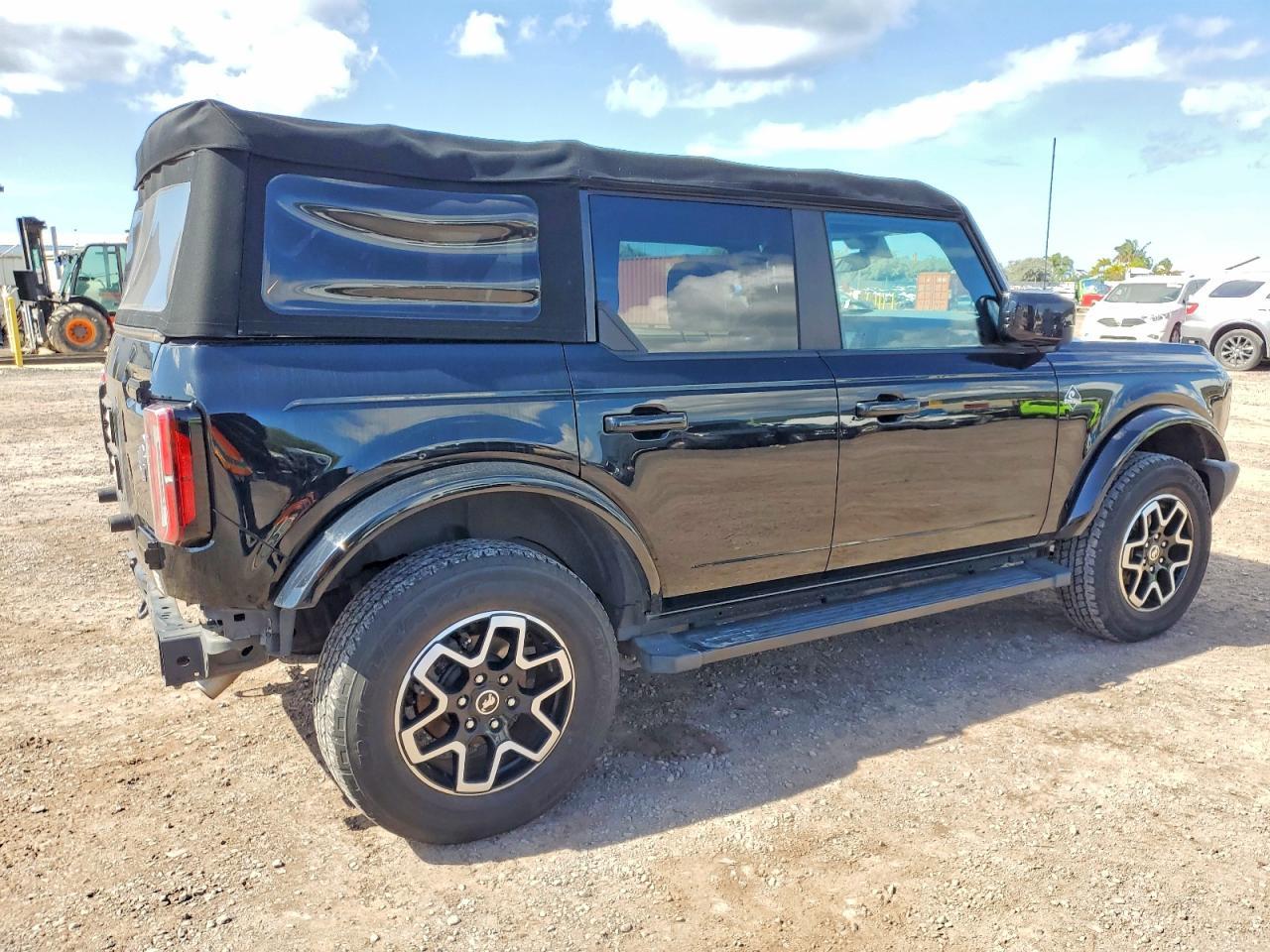 2022 Ford Bronco Base - Фото 3