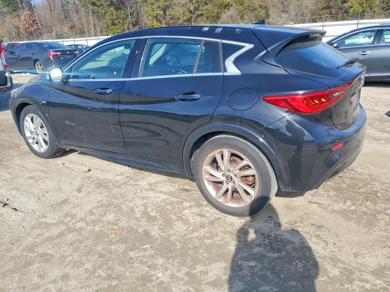 2018 Infiniti Qx30 Base - Фото 2