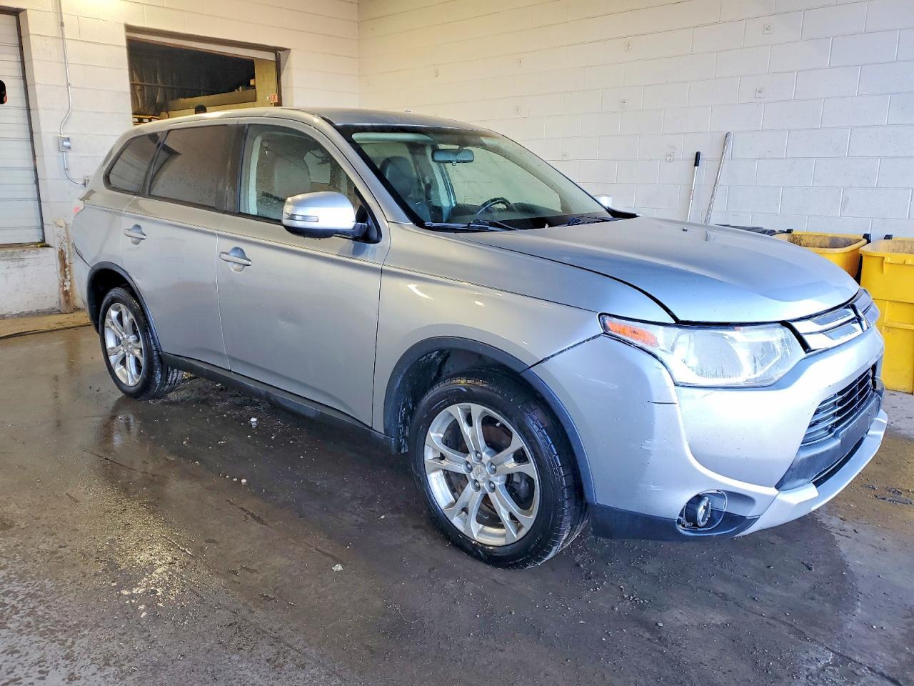 2015 Mitsubishi Outlander Se - Фото 4