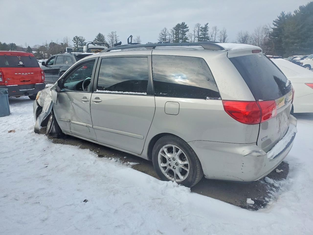 2006 Toyota Sienna Xle - Image 2