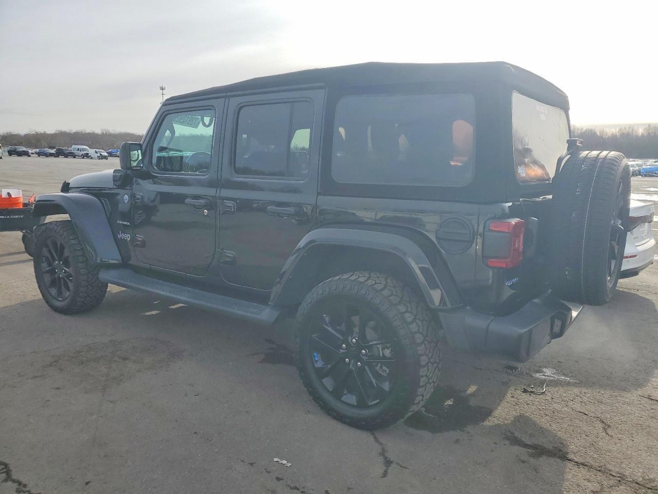 2023 Jeep Wrangler Sahara 4Xe - Image 2
