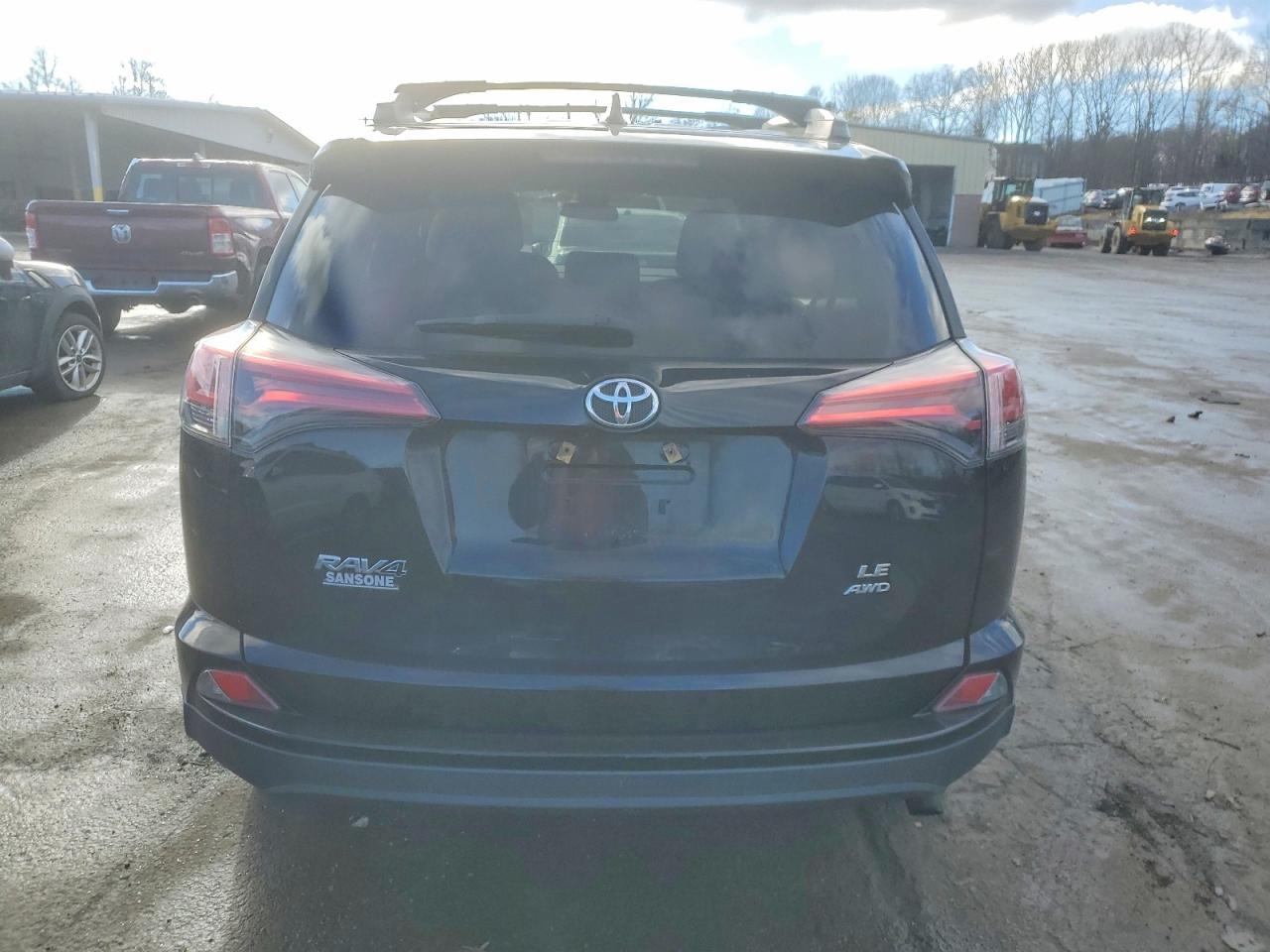 2017 Toyota Rav4 Le - Фото 6