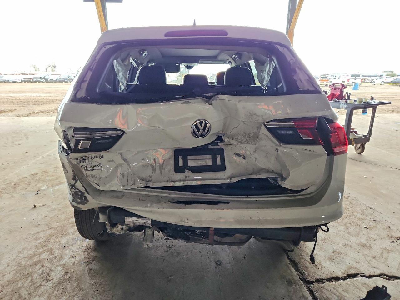 2020 Volkswagen Tiguan Se - Фото 6