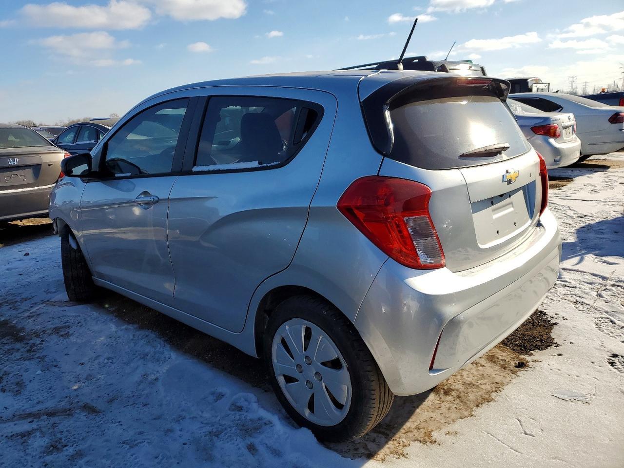 2016 Chevrolet Spark Ls - Фото 2