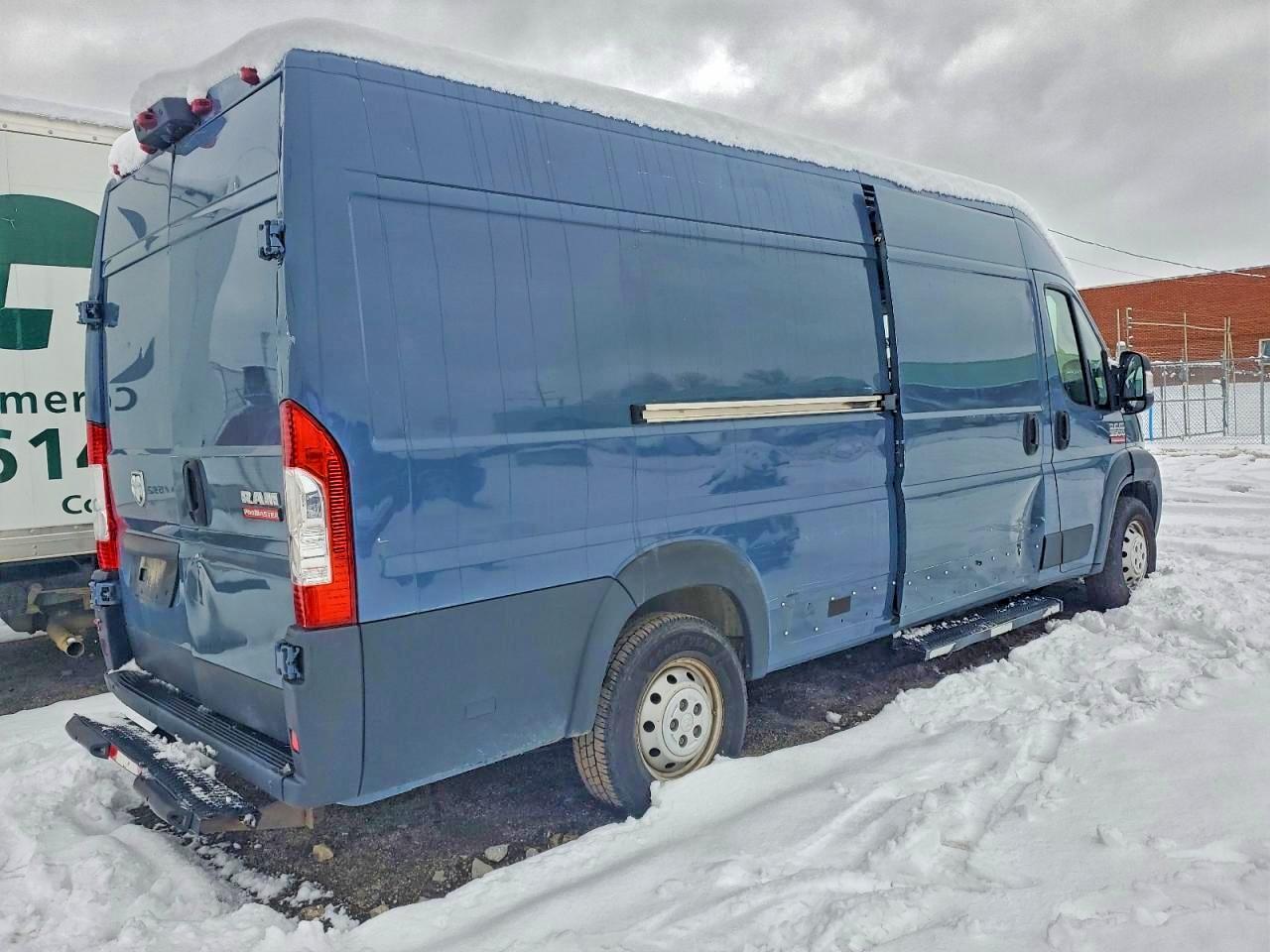 2019 Ram Promaster 3500 Delivery Van - Фото 3