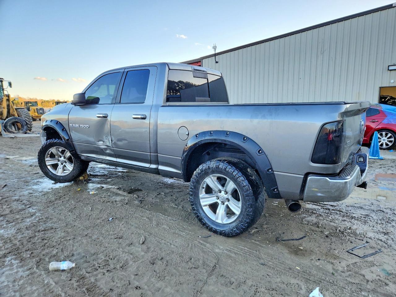 2011 Dodge Ram 1500 - Фото 2