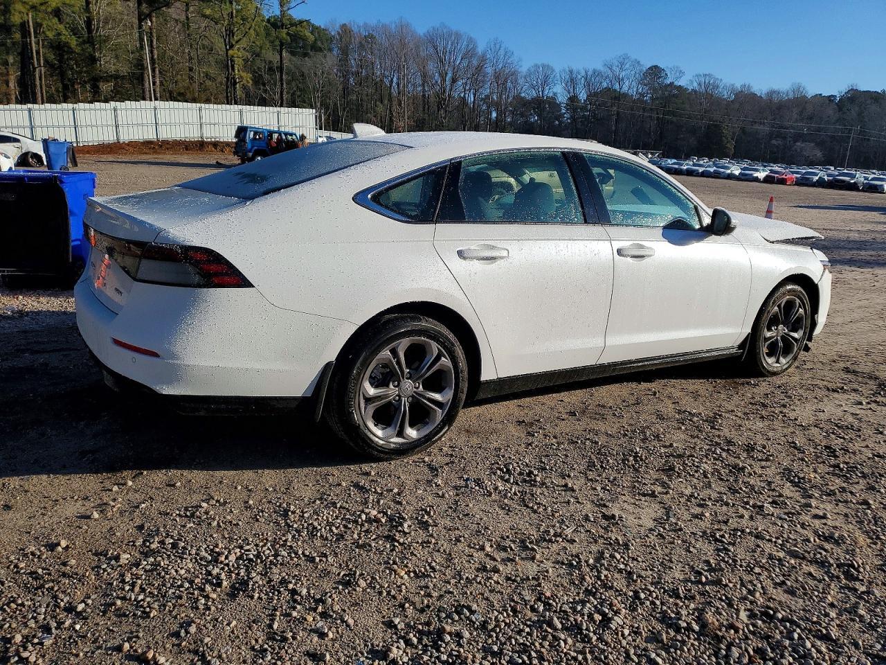 2025 Honda Accord Hybrid Exl - Image 3