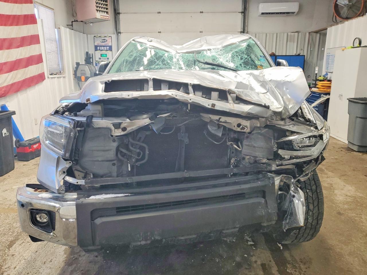 2018 Toyota Tundra Double Cab Limited - Фото 5