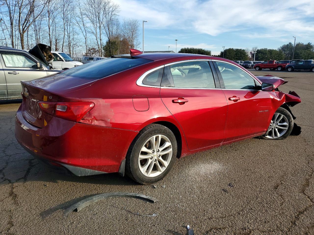 2018 Chevrolet Malibu Lt - Image 3
