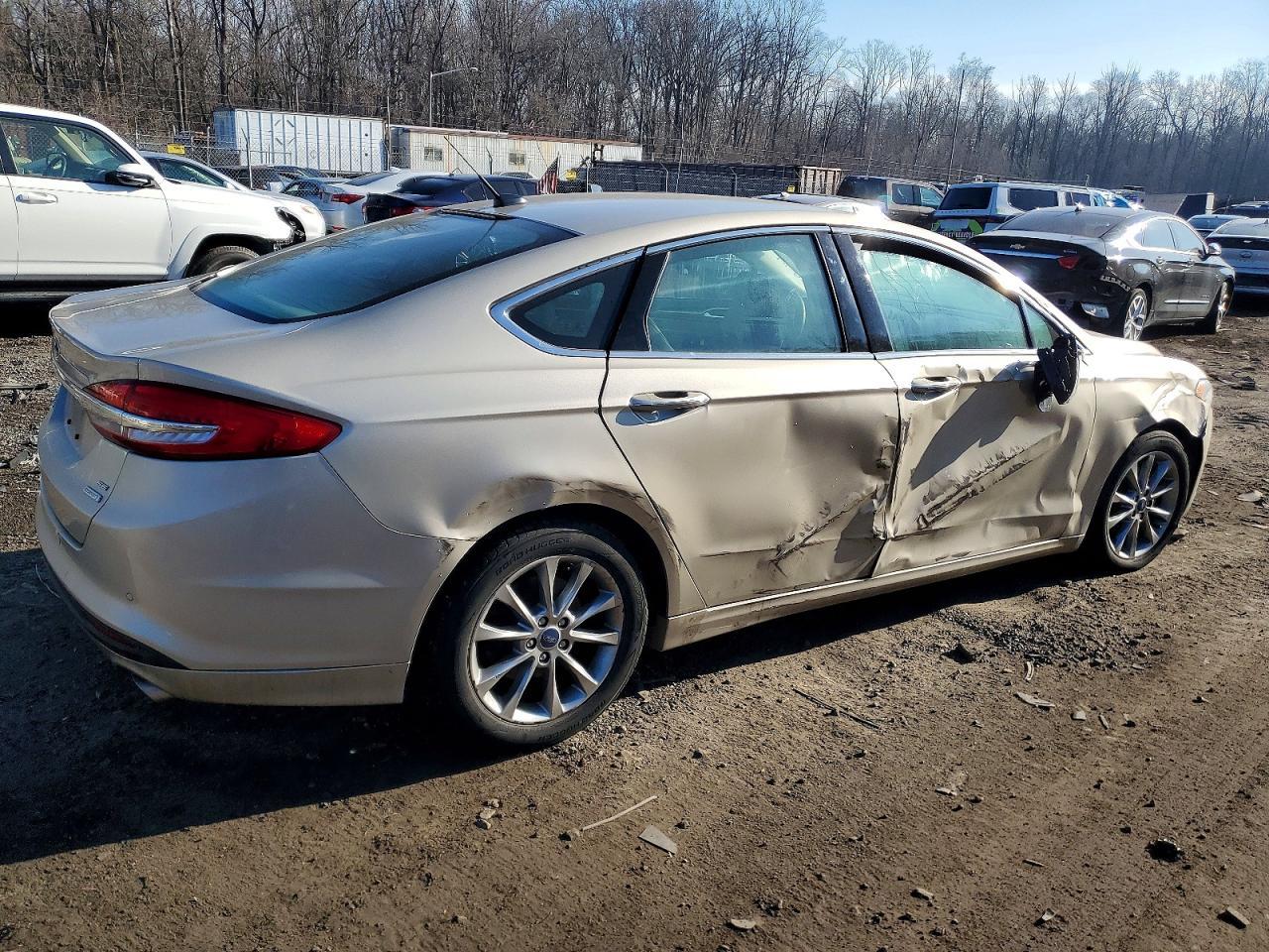 2017 Ford Fusion Se - Фото 3