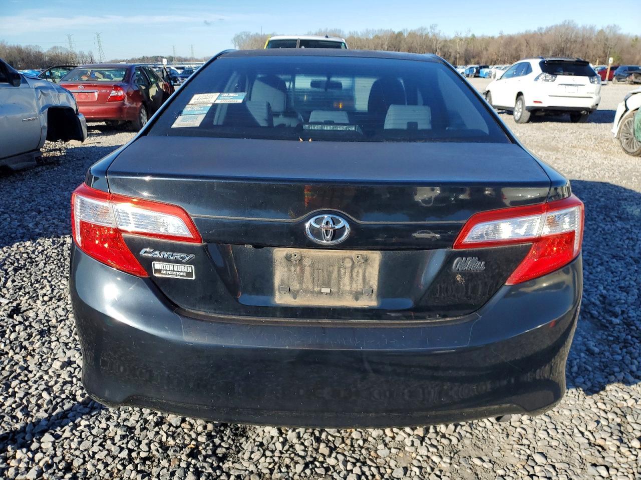 2014 Toyota Camry L - Фото 6
