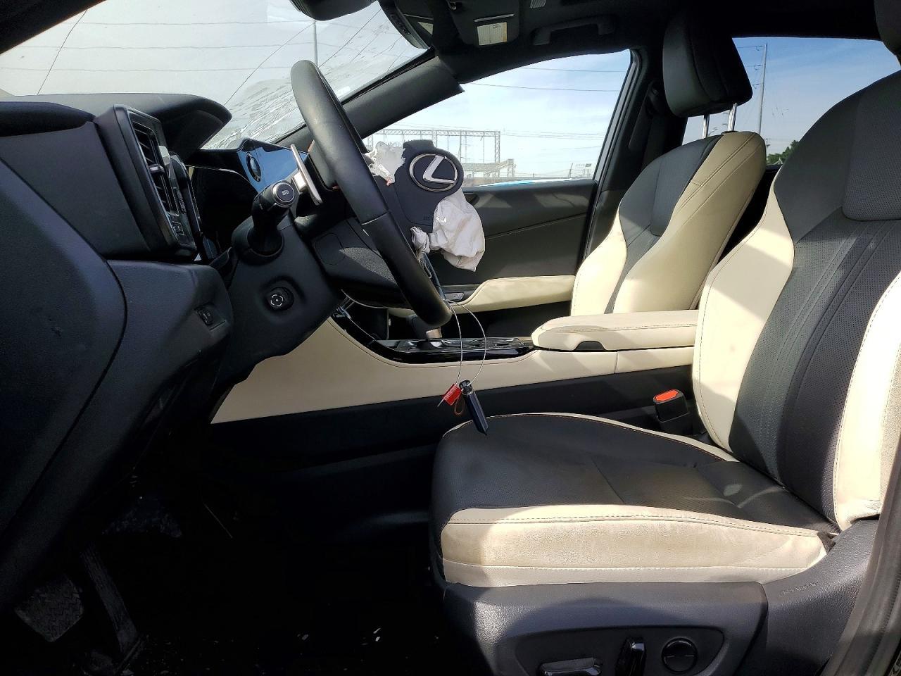 2022 Lexus Nx 350 - Image 7