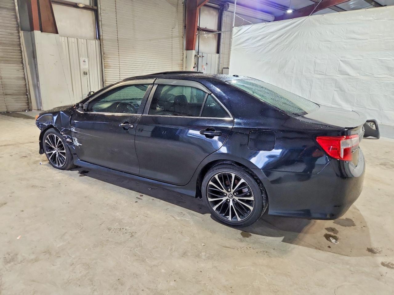 2012 Toyota Camry Se - Фото 2