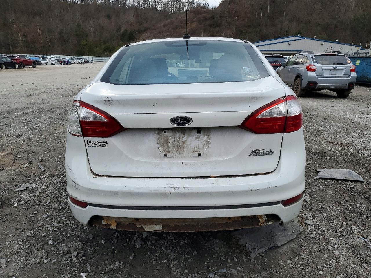 2015 Ford Fiesta S - Фото 6