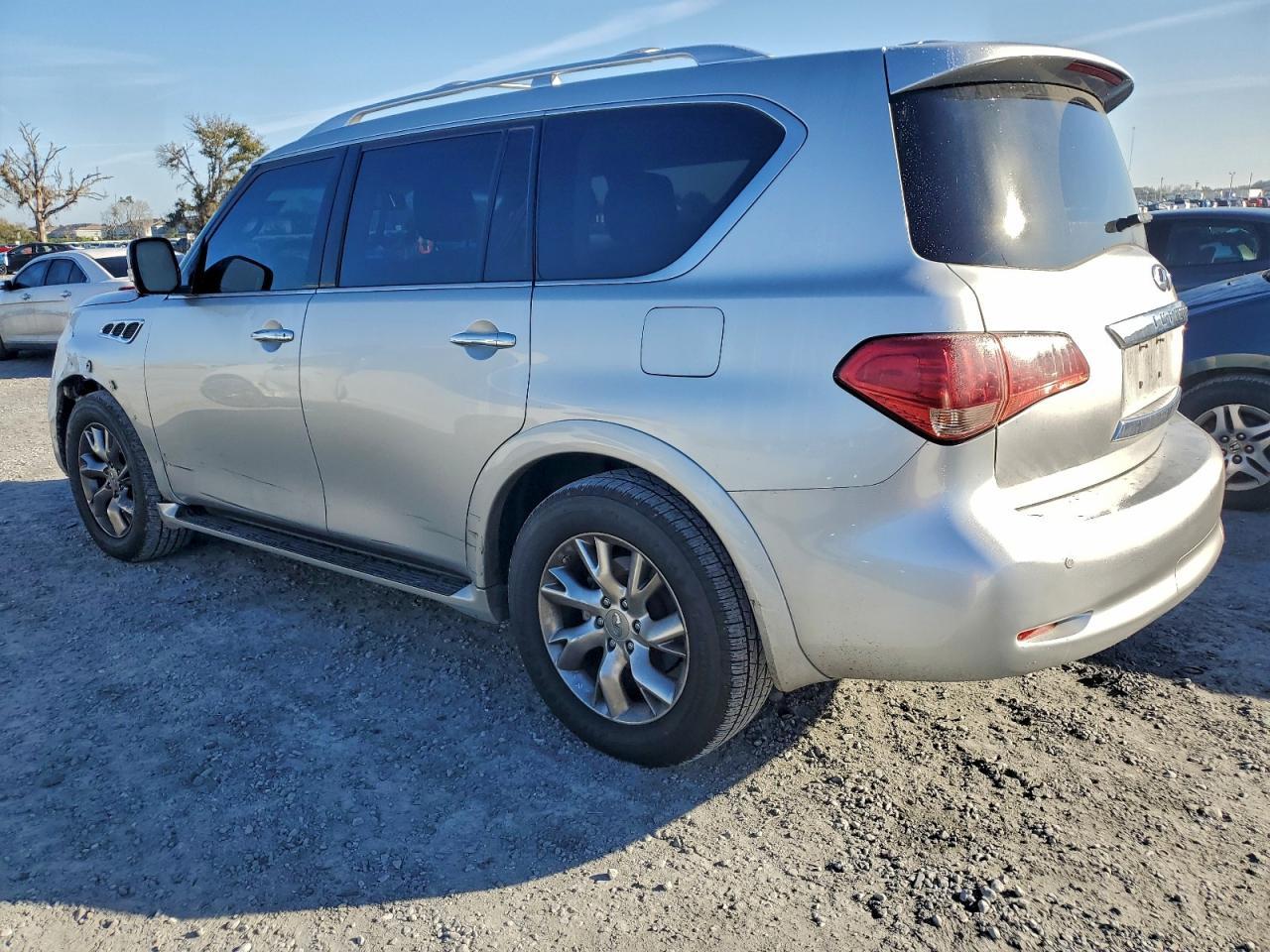 2013 Infiniti Qx56 - Image 2