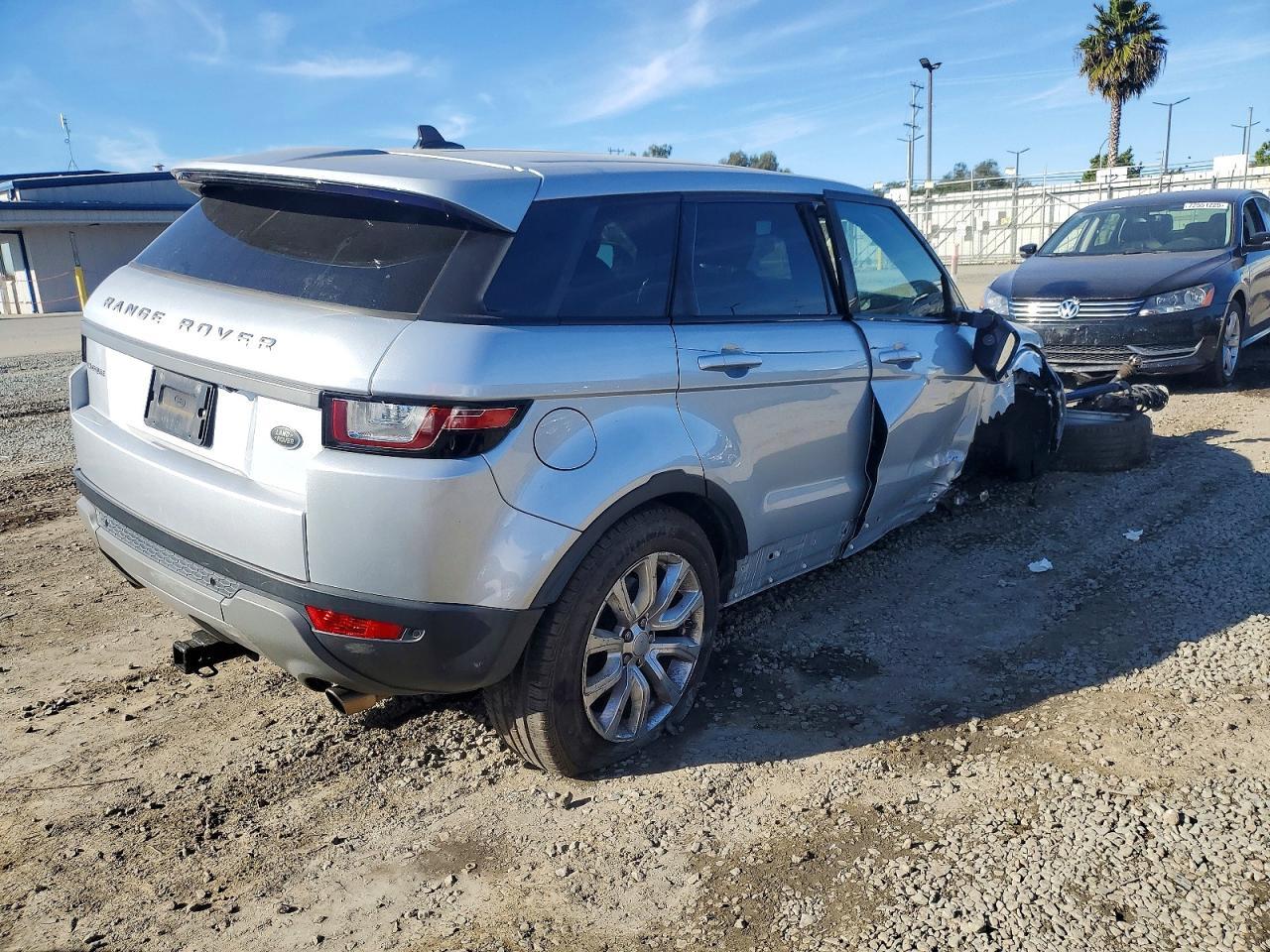 2016 Land Rover Range Rover Evoque Se - Image 3