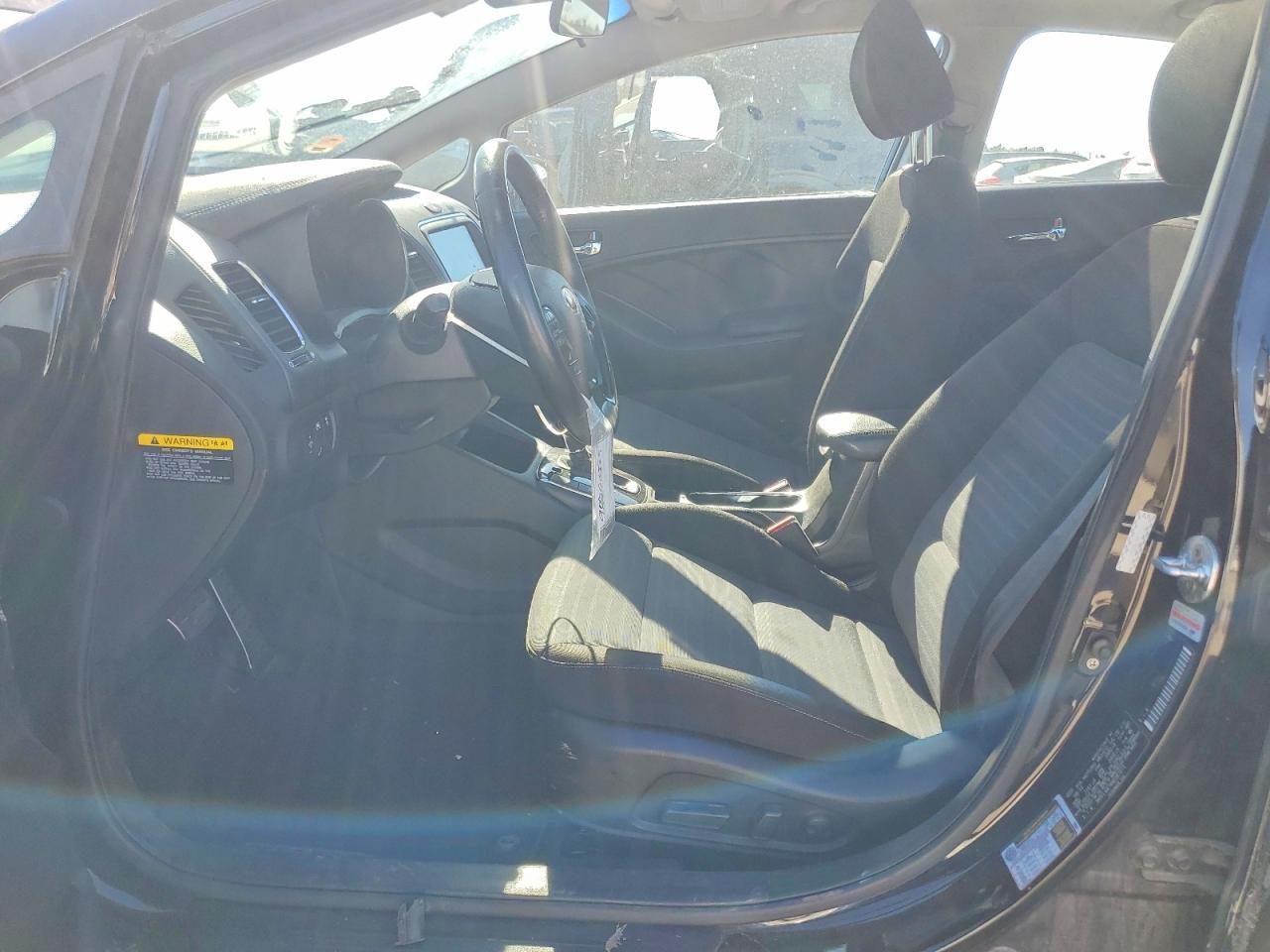 2017 Kia Forte S - Фото 7