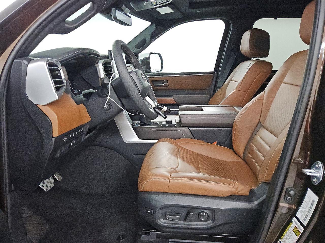 2025 Toyota Tundra 1794 Edition - Image 7