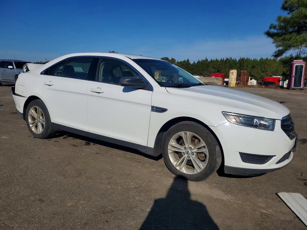 2017 Ford Taurus Se - Image 4