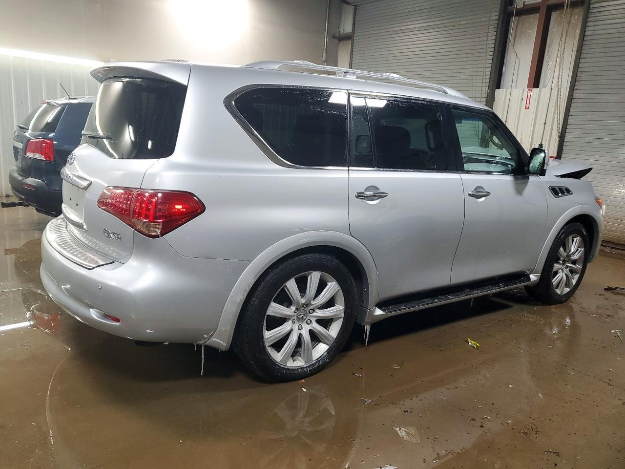 2012 Infiniti Qx56 - Image 3