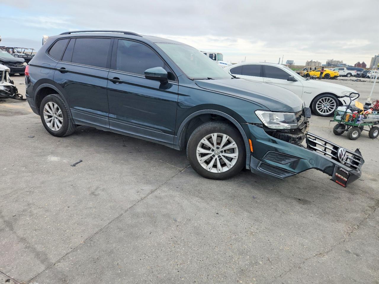 2018 Volkswagen Tiguan S - Фото 4