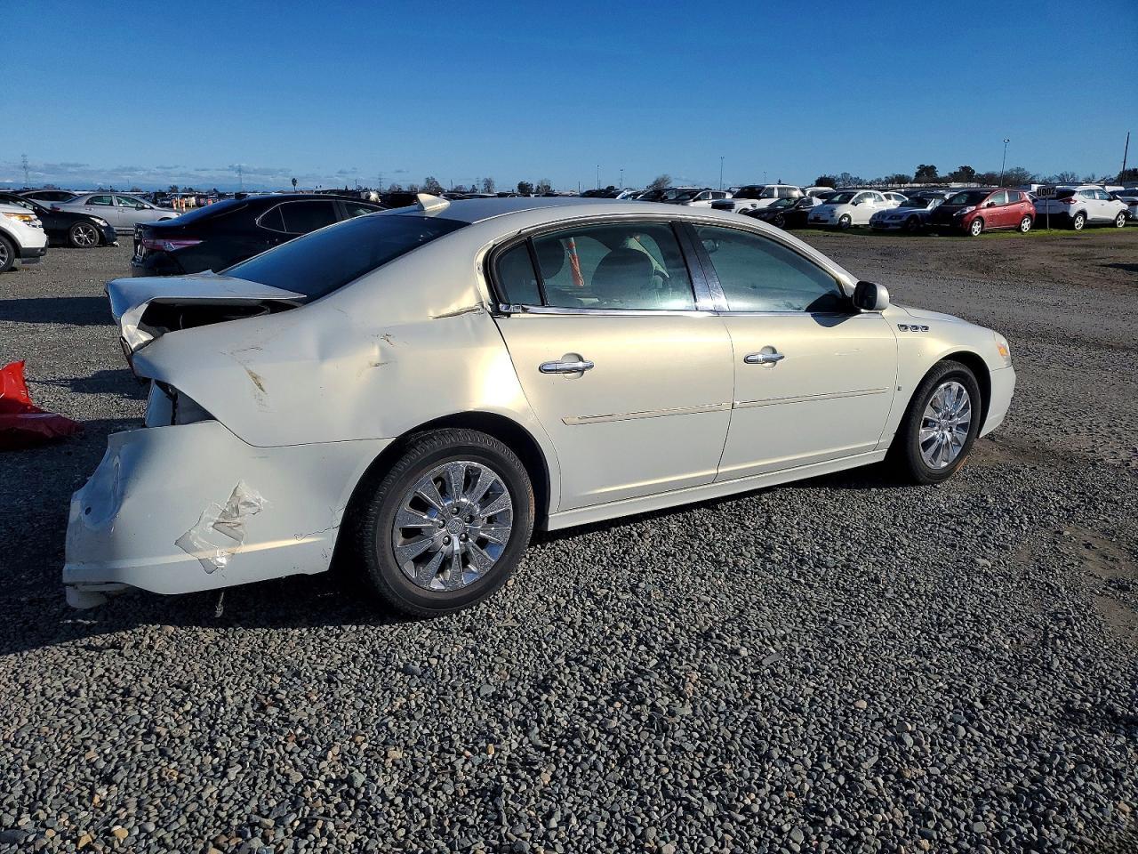 2010 Buick Lucerne Cxl - Image 3