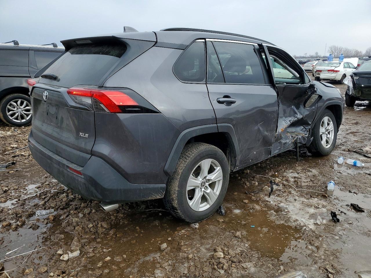2021 Toyota Rav4 Xle - Фото 3