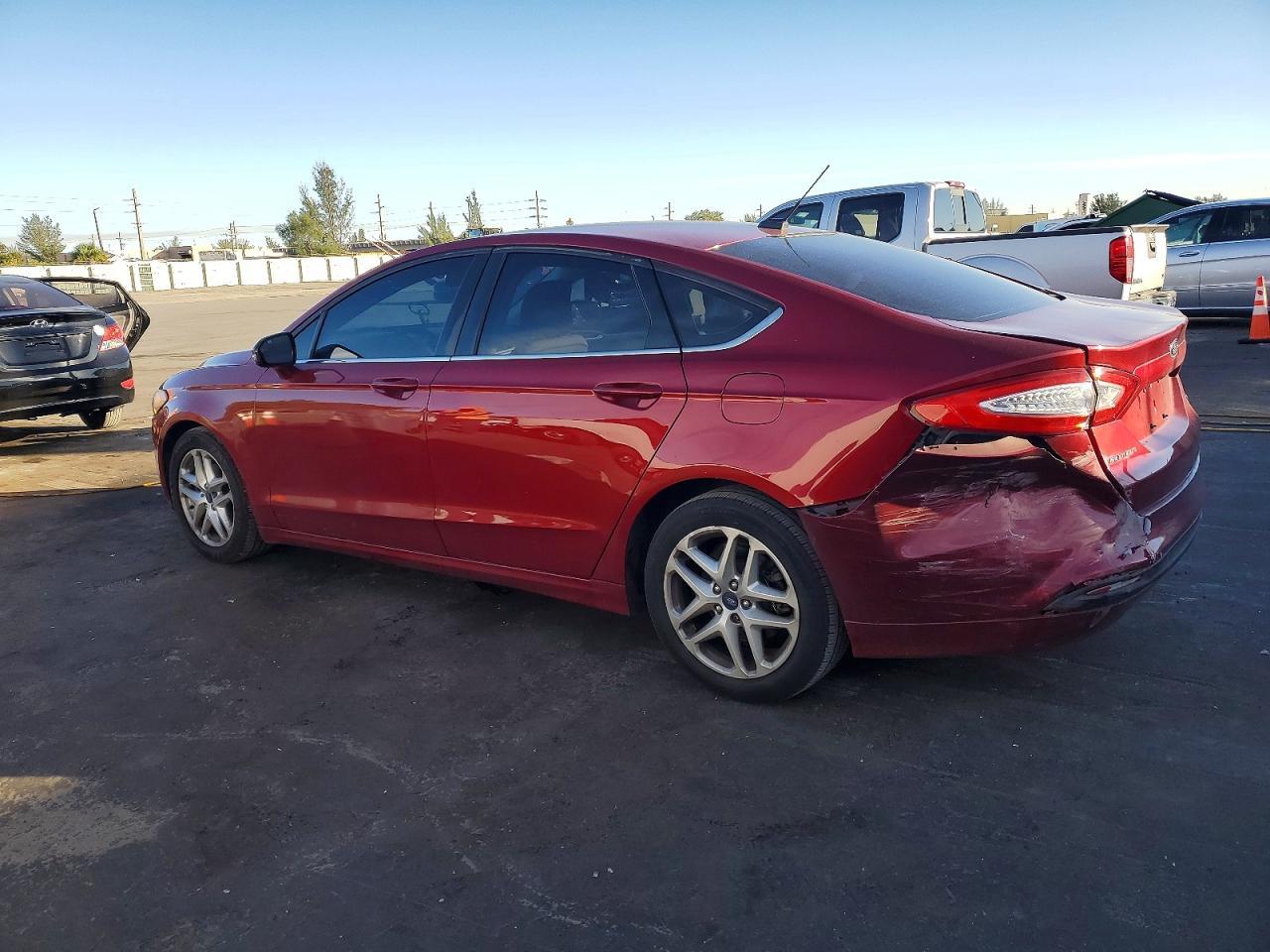 2016 Ford Fusion Se - Фото 2