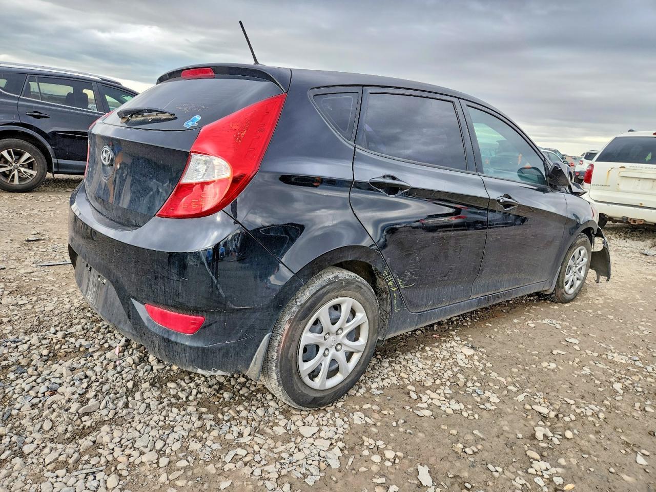 2014 Hyundai Accent Gls - Image 3