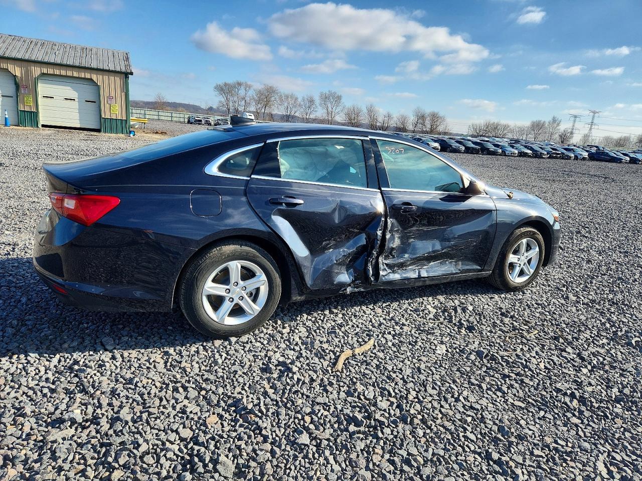 2023 Chevrolet Malibu Ls - Фото 3
