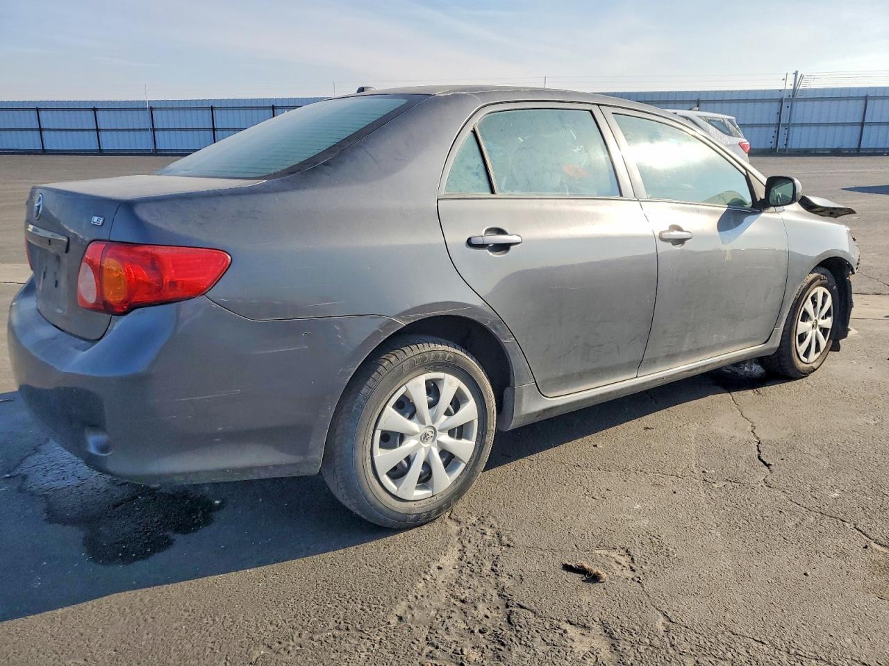 2010 Toyota Corolla Base - Фото 3