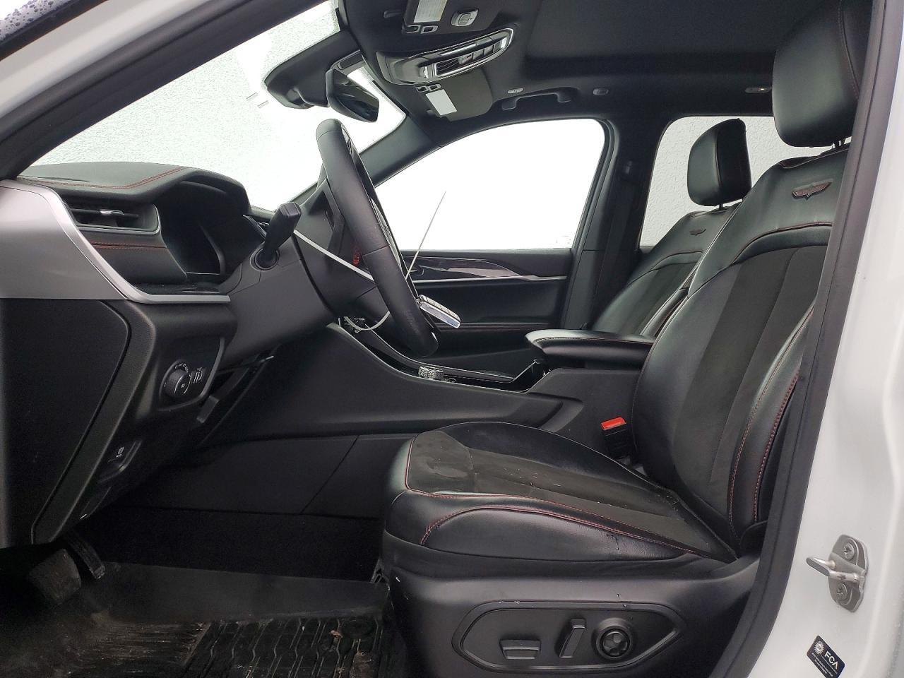 2022 Jeep Grand Cherokee Trailhawk - Image 7