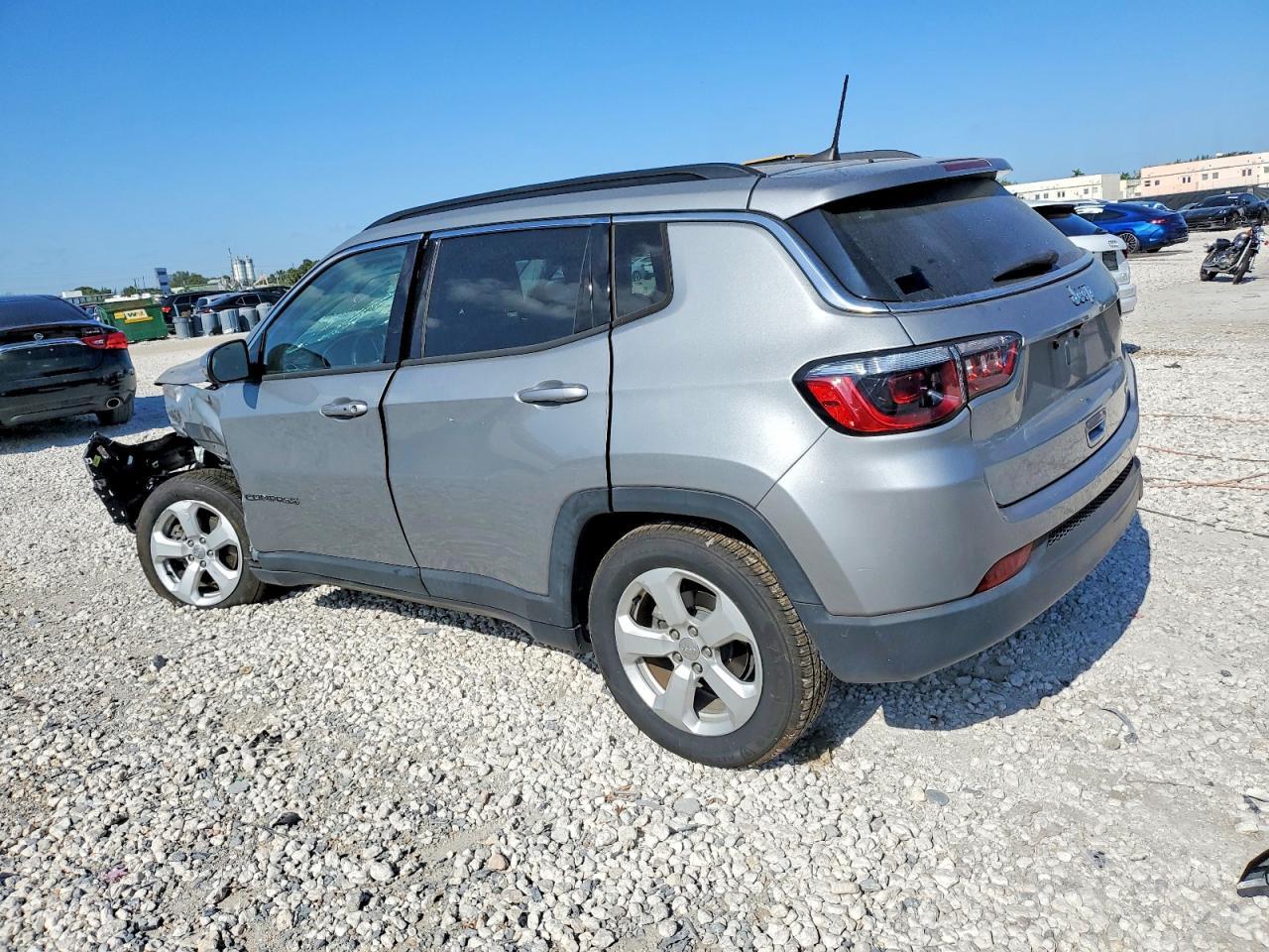 2021 Jeep Compass Latitude - Image 2