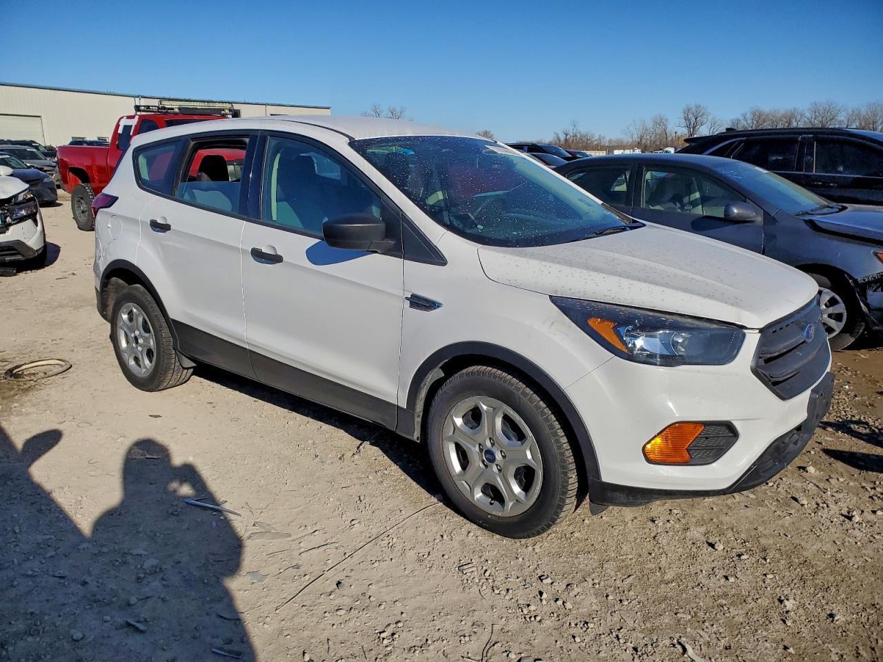 2019 Ford Escape S - Image 4