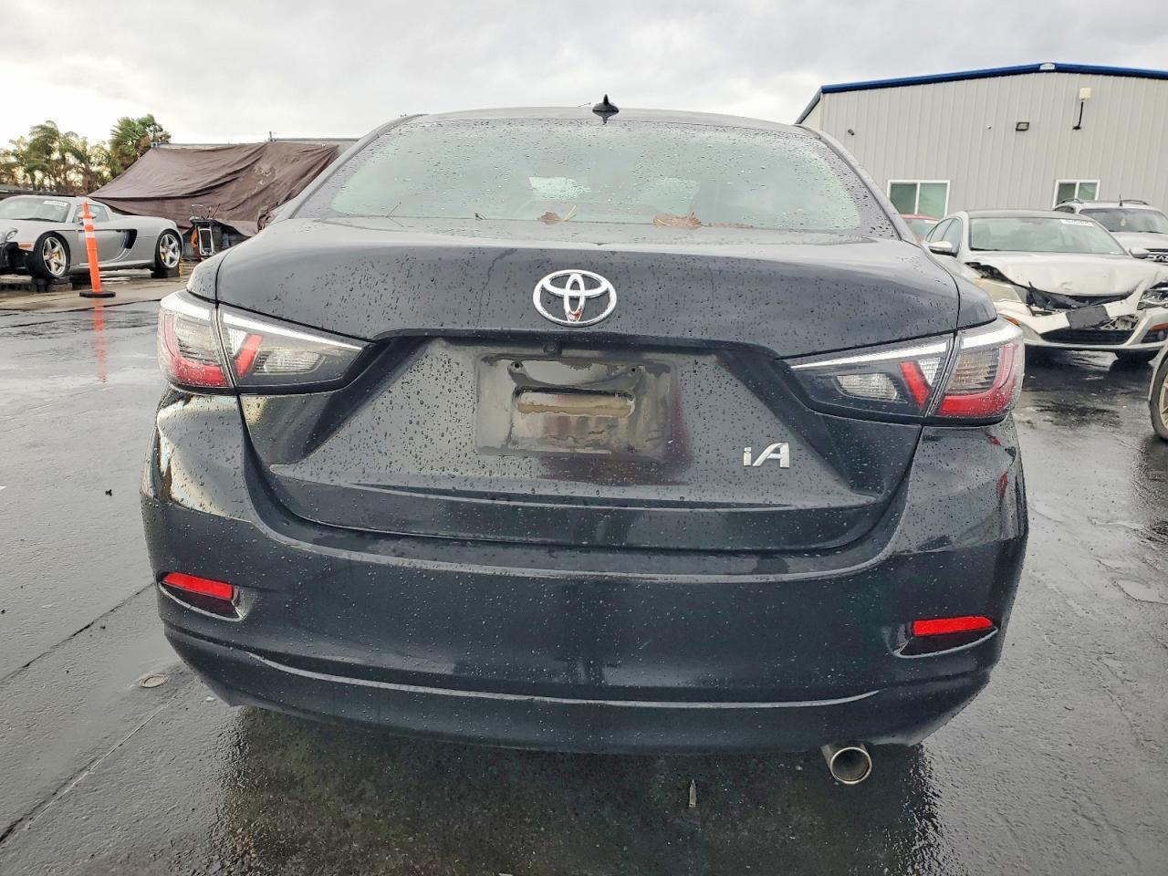 2019 Toyota Yaris L - Фото 6