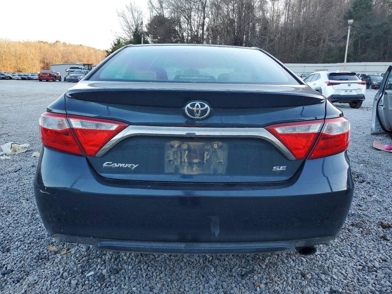 2015 Toyota Camry Le - Image 6