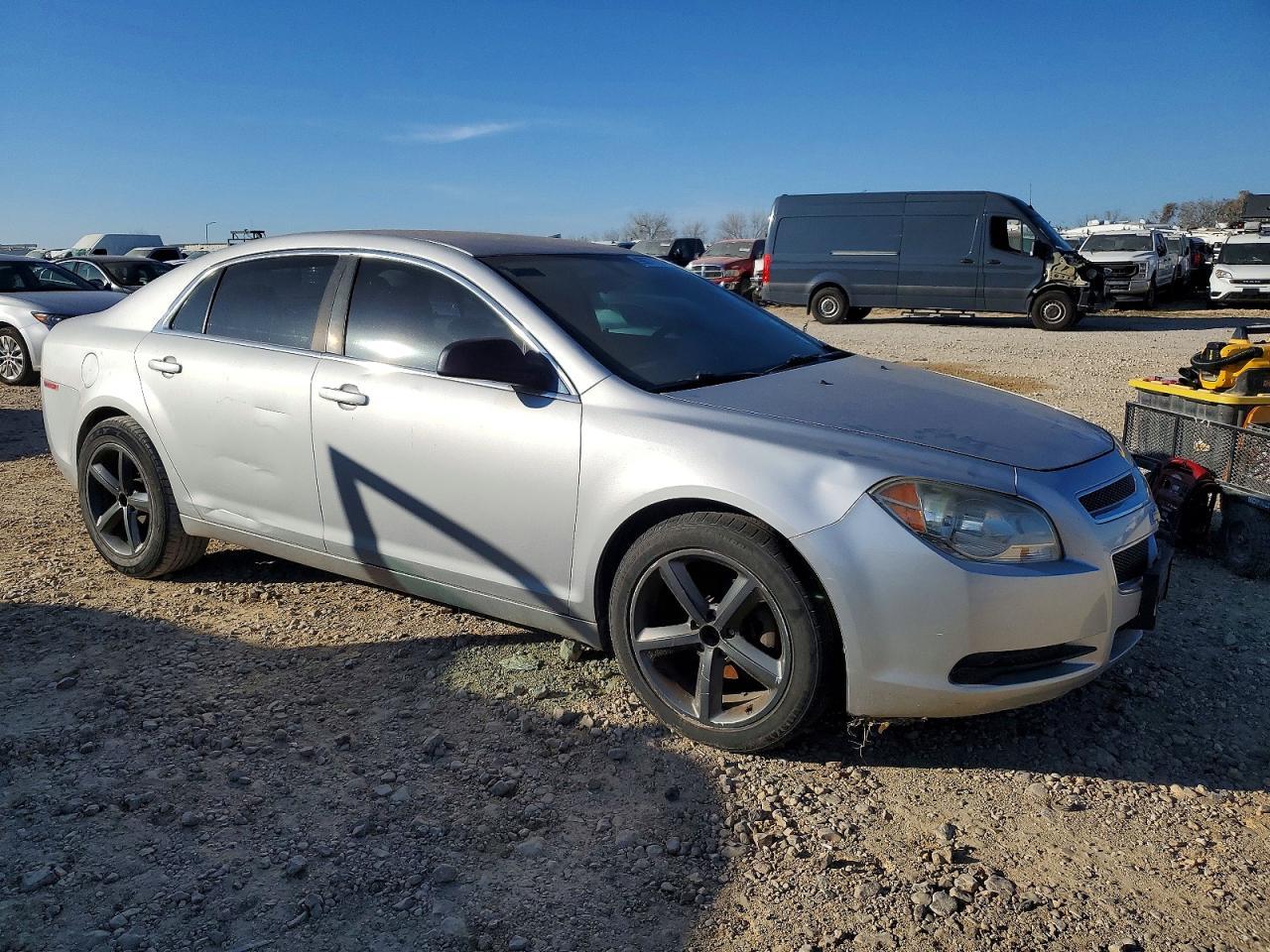 2011 Chevrolet Malibu Ls - Фото 4
