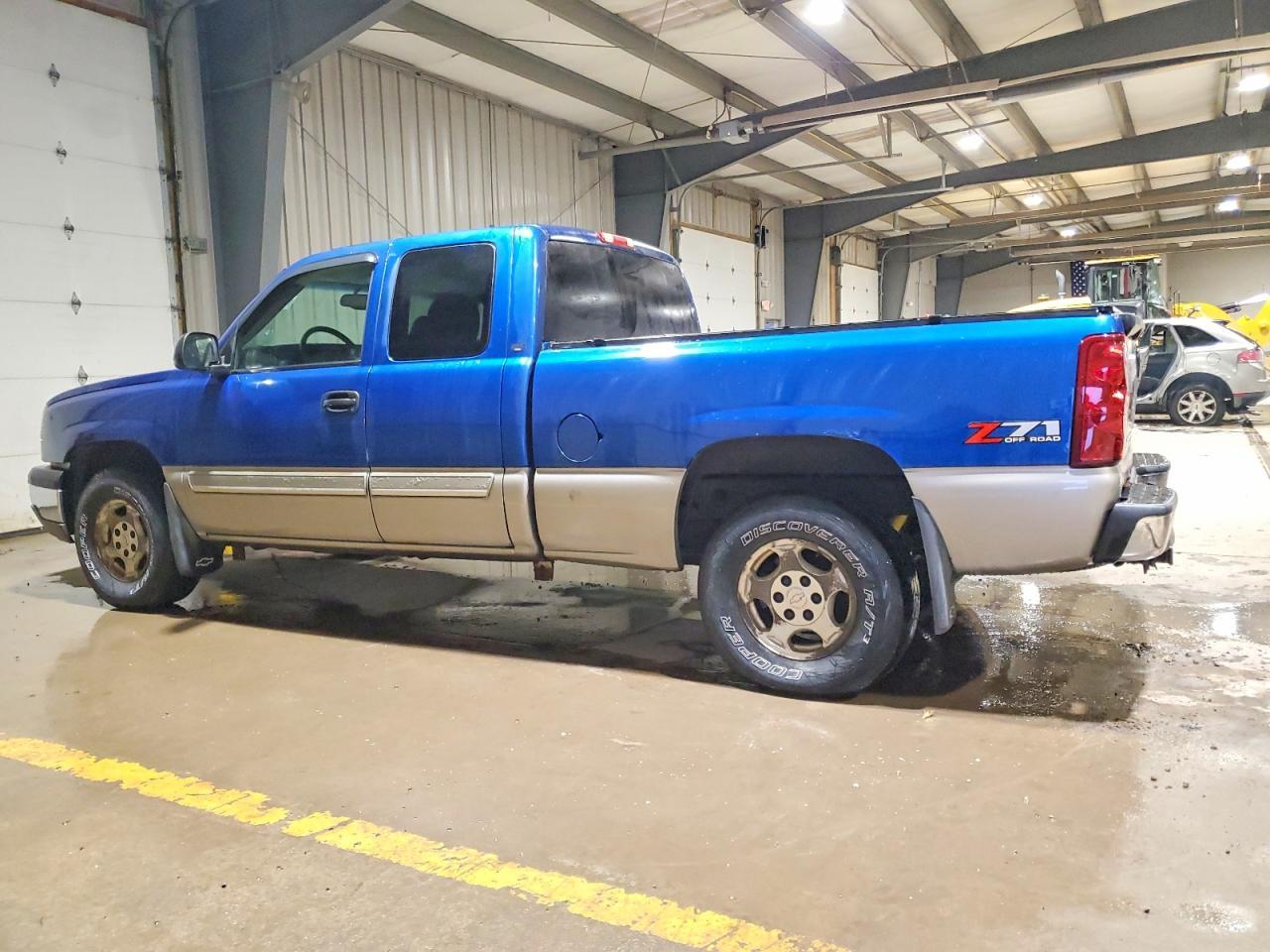 2003 Chevrolet Silverado K1500 - Фото 2