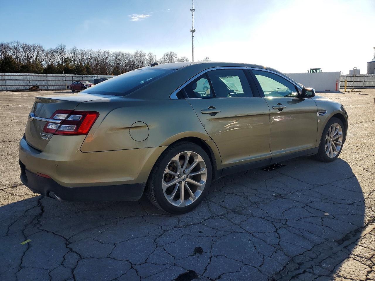 2013 Ford Taurus Limited - Фото 3