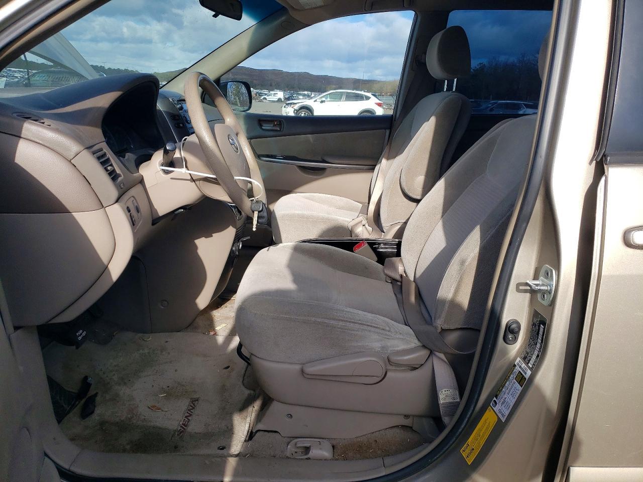 2007 Toyota Sienna Ce - Image 7