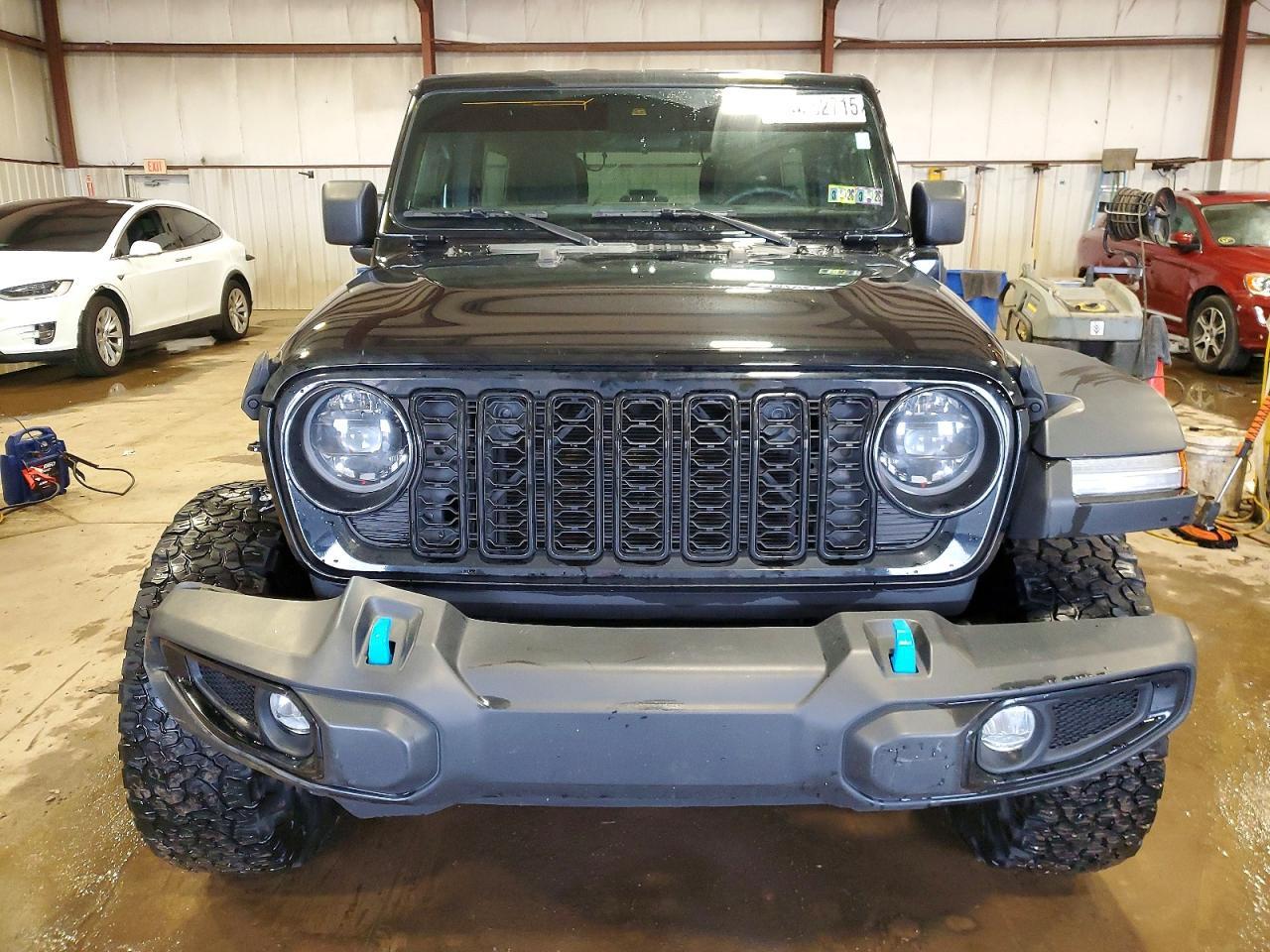 2024 Jeep Wrangler 4Xe - Image 5