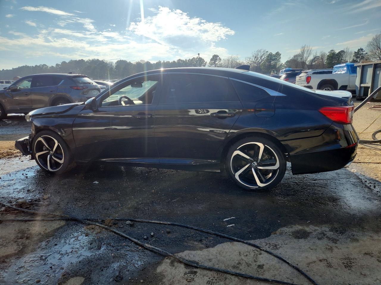 2019 Honda Accord Sport - Фото 2