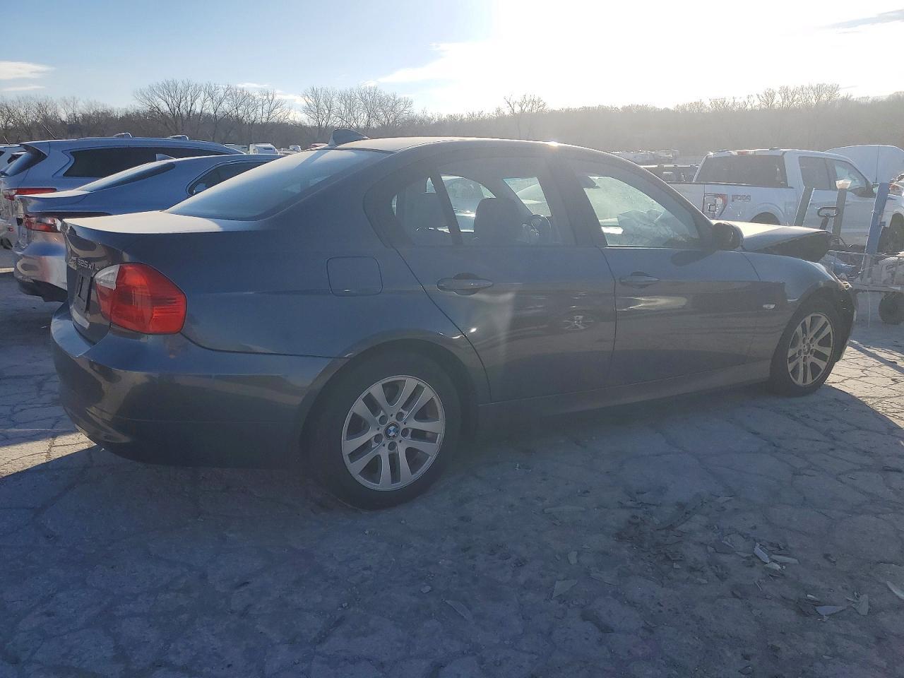 2006 BMW 325 Xi - Image 3
