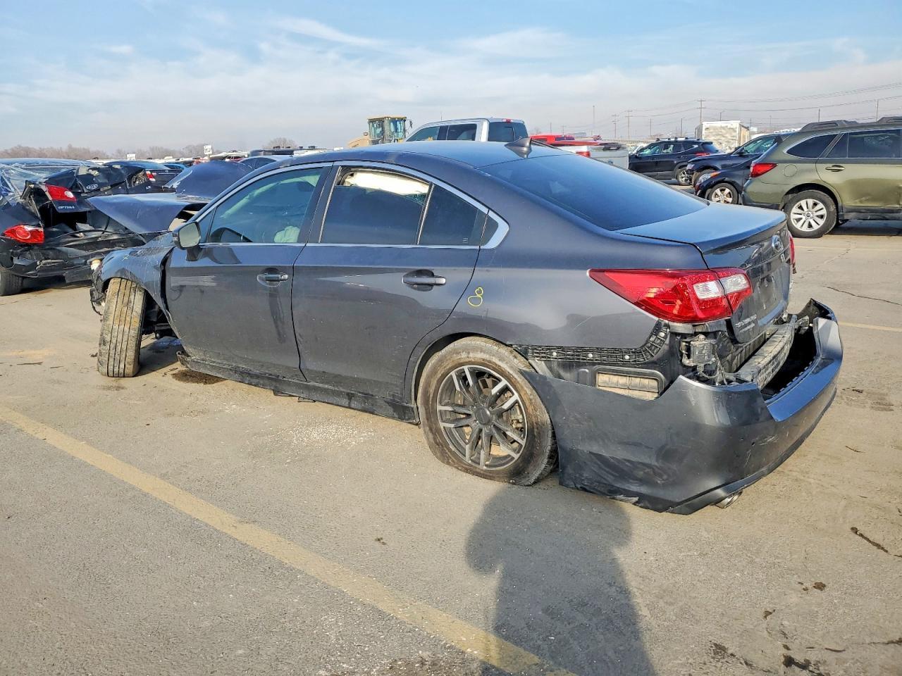 2019 Subaru Legacy 3.6R Limited - Фото 2