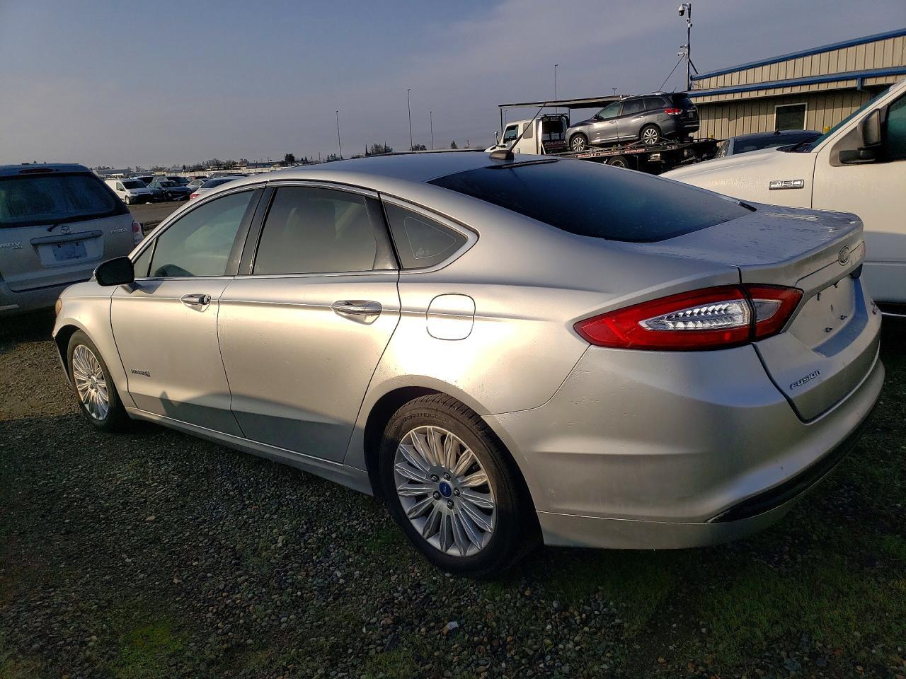 2013 Ford Fusion Se Hybrid - Фото 2
